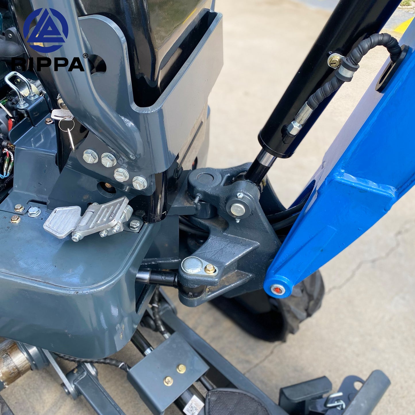 Rippa R13-2 Pro With Expansion Tracks and Swing Boom, Kubota Engine