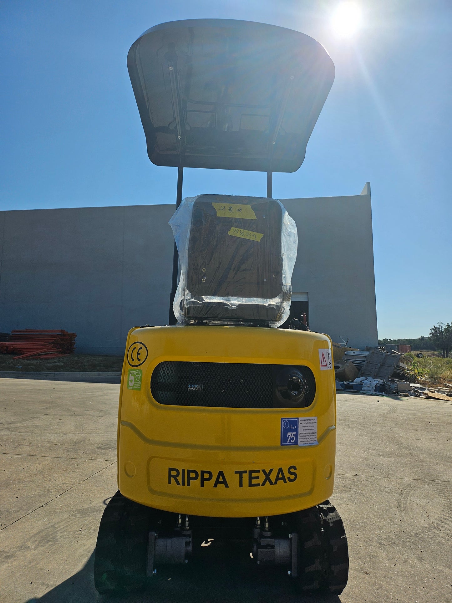 2025 1 TON, Mini Excavator w/ Canopy, Kubota Diesel, Bucket/Hydraulic Thumb