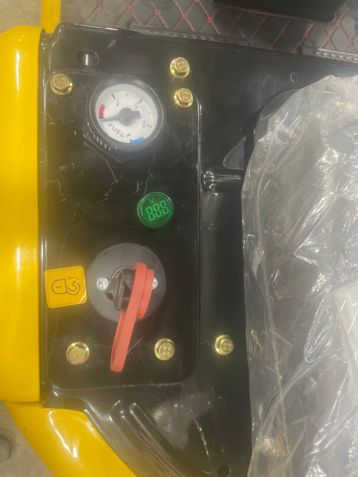 1 TON R319 Mini Excavator w/ Canopy:B&S XR210 EPA Gas Bucket/Hydraulic Thumb