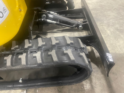 1 TON R319 Mini Excavator w/ Canopy:B&S XR210 EPA Gas Bucket/Hydraulic Thumb