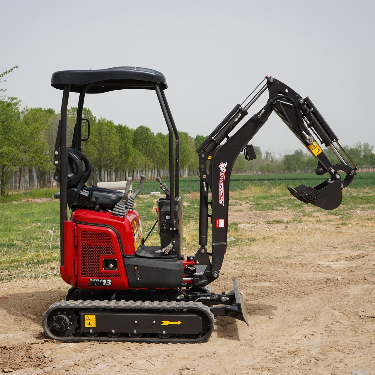 Rhinoceros 1.5 Ton Mini Excavator XN13 B&S Engine