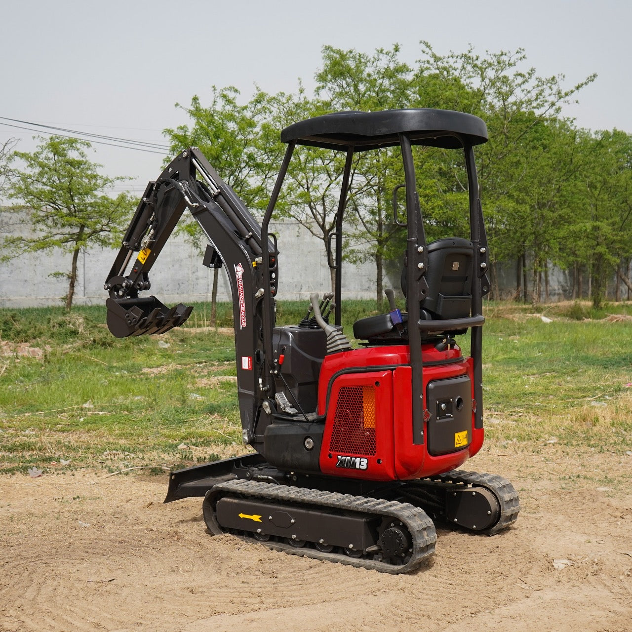 Rhinoceros 1.5 Ton Mini Excavator XN13 B&S Engine