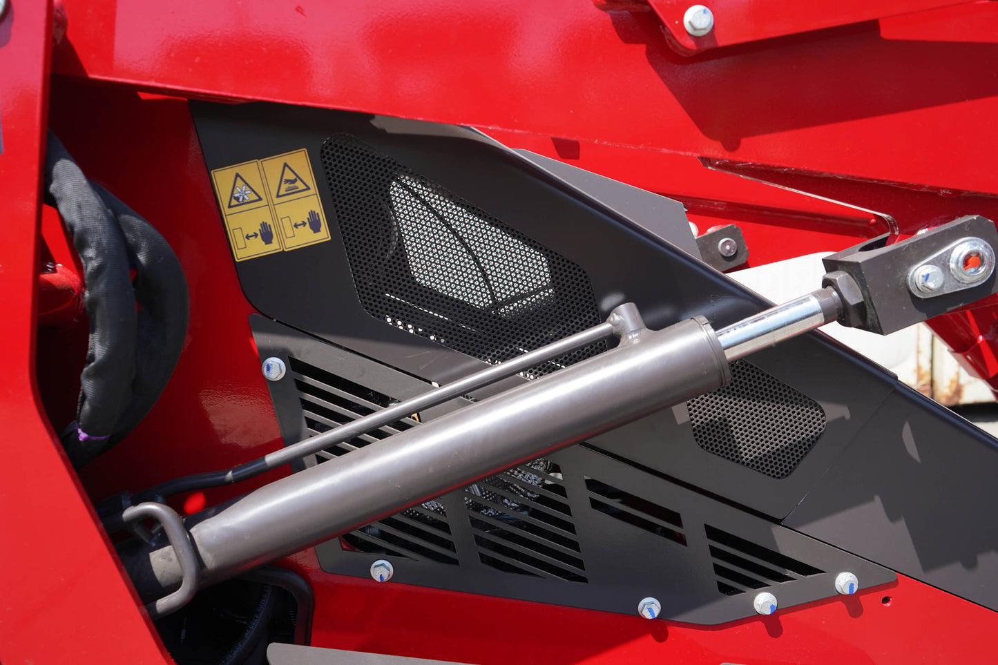 Rhinoceros Skid Steer Loader RH925 with Kubota Diesel Engine