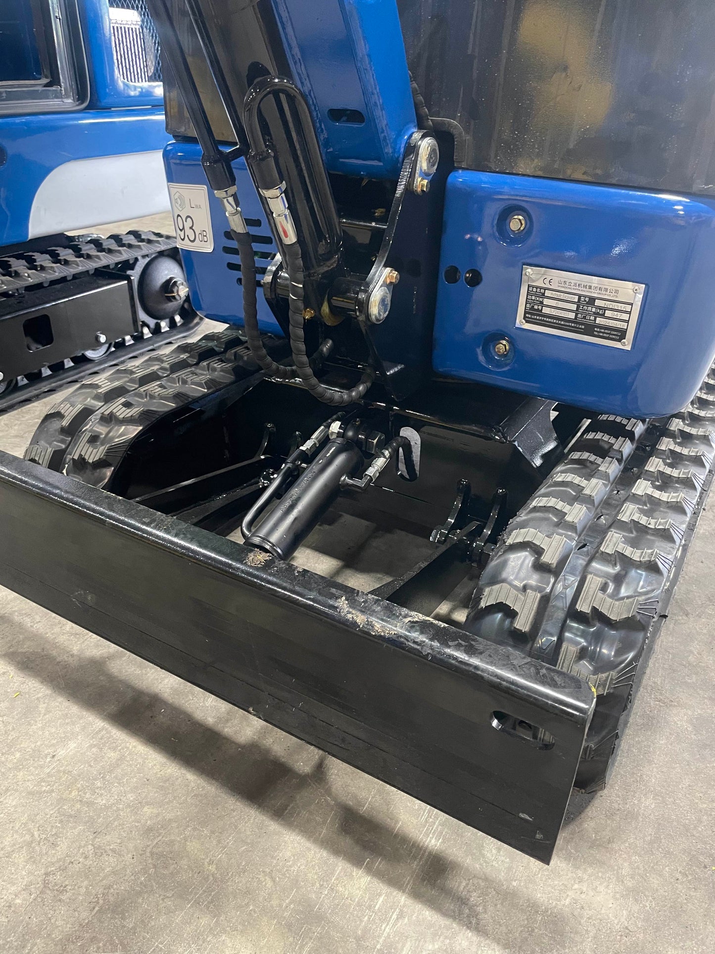 1.3 TON w/ Cab Mini Excavator with Kubota Diesel D902 Engine