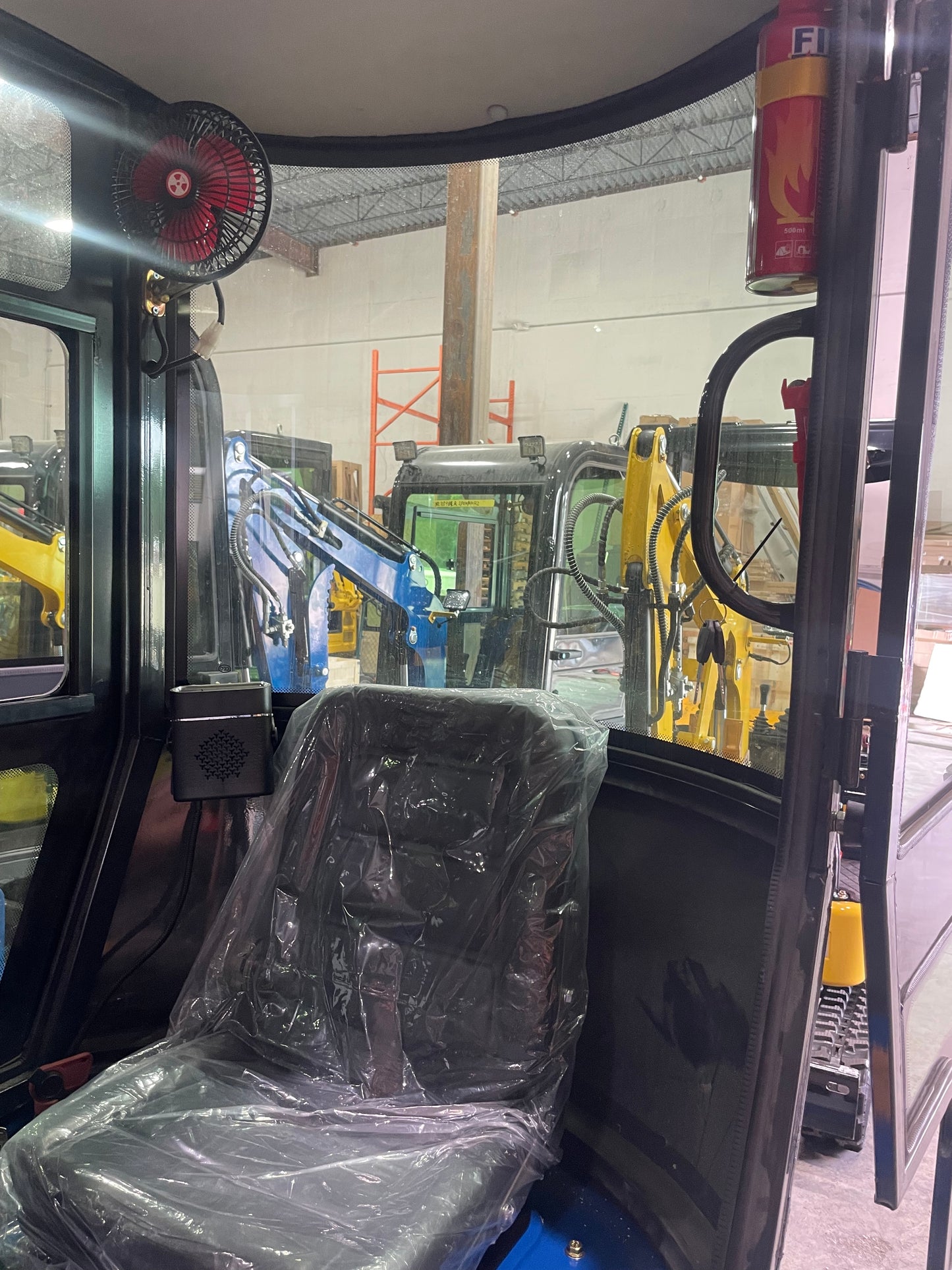 1.3 TON w/ Cab Mini Excavator with Kubota Diesel D902 Engine