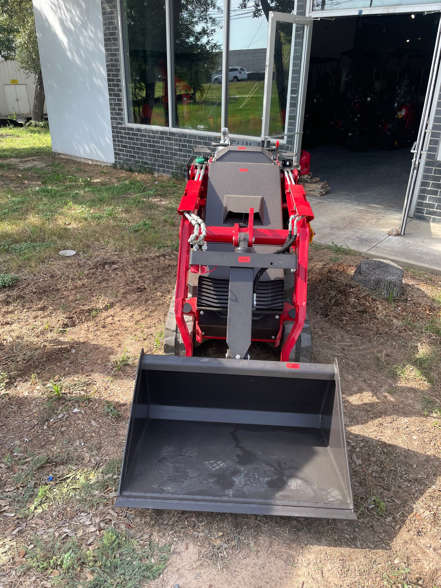 Rhinoceros Skid Steer Loader RH925 with Kubota Diesel Engine