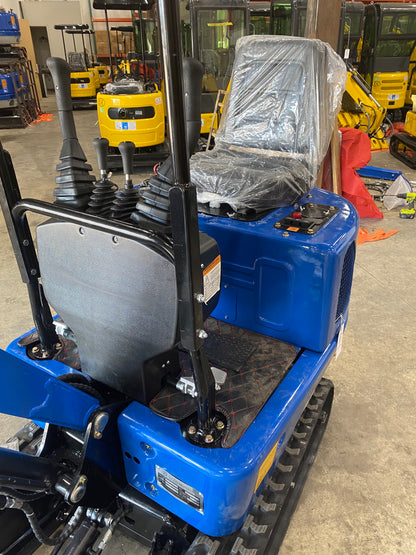 Mini Excavator Kubota Diesel D902 Engine, 1.3 TON w/ Canopy