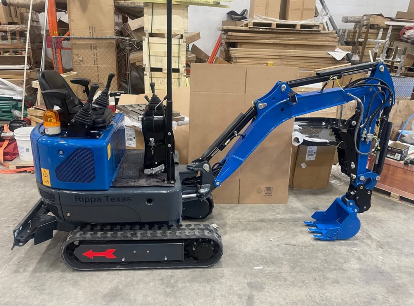 Rippa R10 Excavator Side Control B&S Engine, Hydraulic Thumb/Bucket/Telescopic Track/Swing Boom