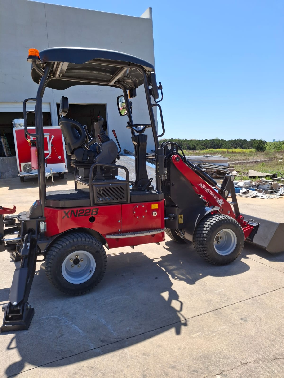 Rhinoceros XN228L Pro Wheeled Backhoe Loader