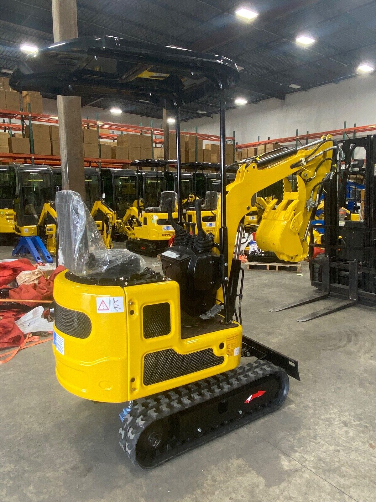 R319 Mini Excavator with Canopy, Rato Engine