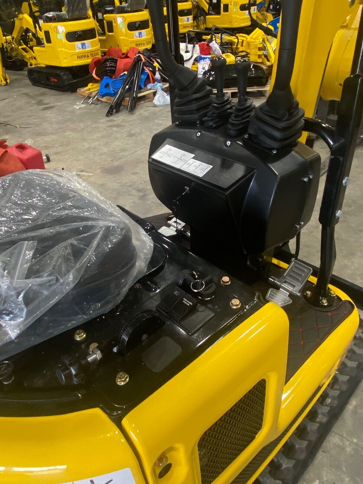 R319 Mini Excavator with Canopy, Rato Engine