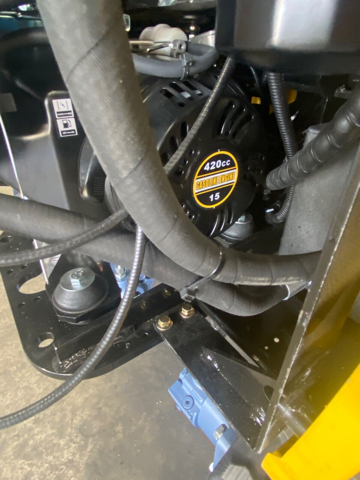 R319 Mini Excavator with Canopy, Rato Engine