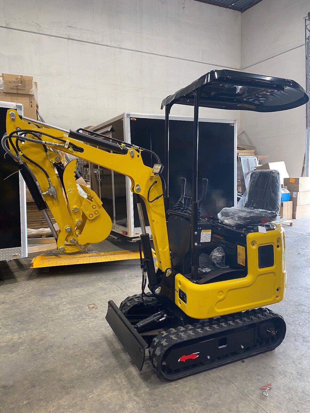 R319 Mini Excavator with Canopy, Rato Engine