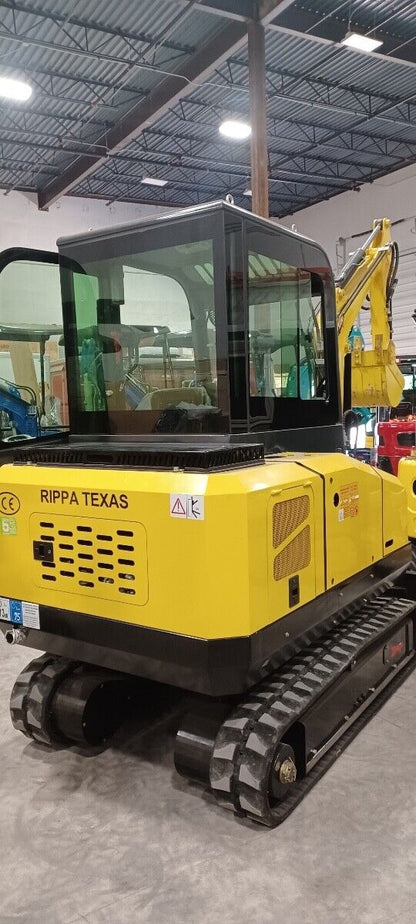 3.3 Ton Yanmar Diesel Excavator with Cab : Swing Boom & 39 HP