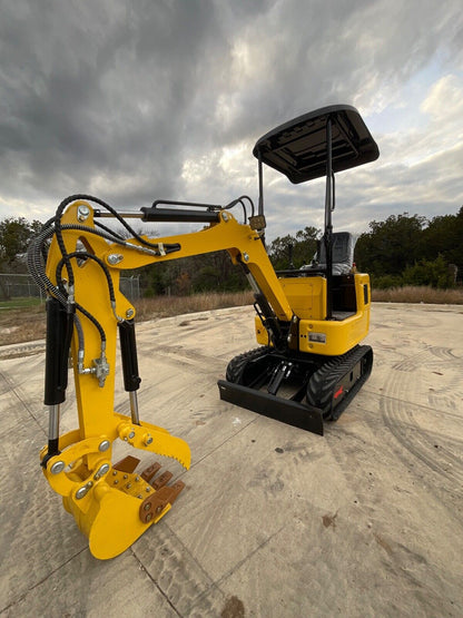 1 TON R319 Mini Excavator w/ Canopy:B&S XR210 EPA Gas Bucket/Hydraulic Thumb