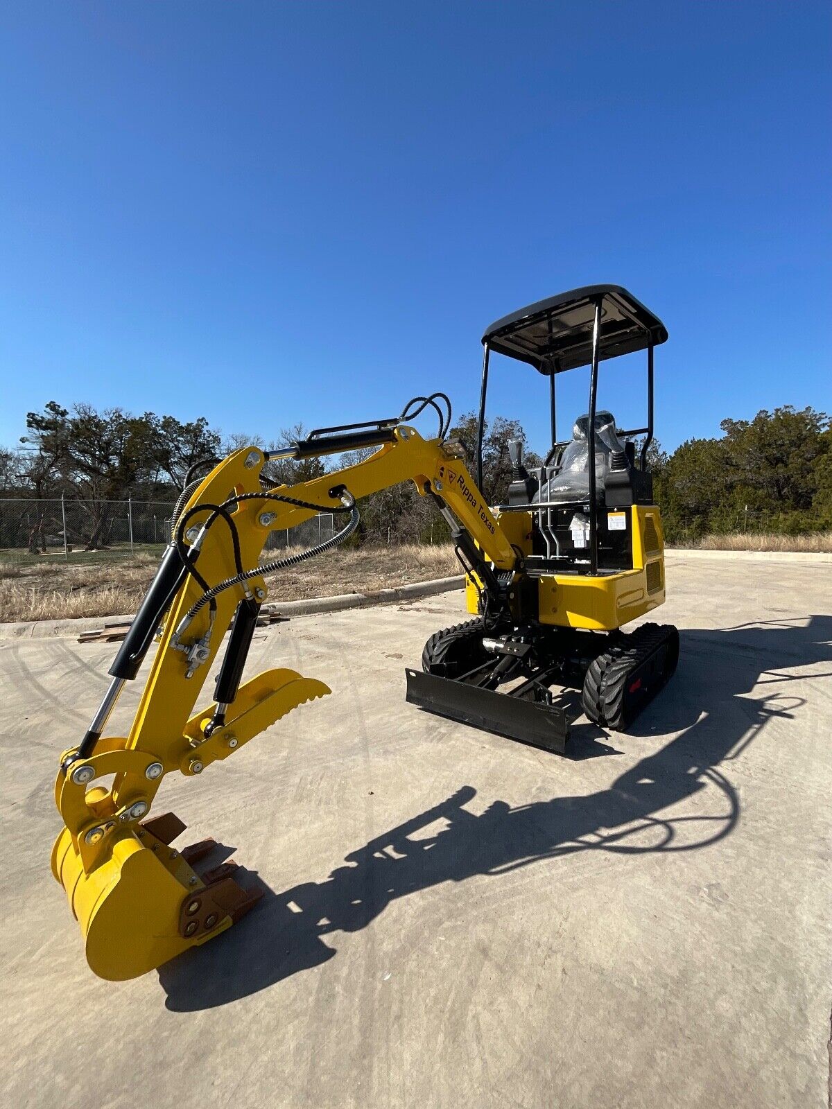 2023 KUBOTA Diesel, 2 TON Mini Excavator w/ Canopy, Swing Boom/Telescopic Track