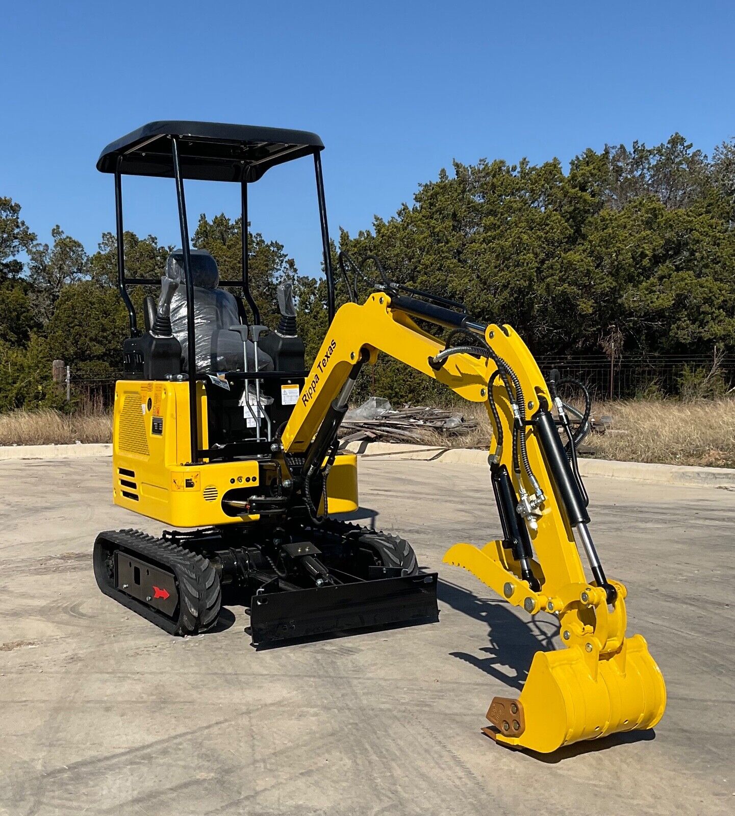 2023 KUBOTA Diesel, 2 TON Mini Excavator w/ Canopy, Swing Boom/Telescopic Track