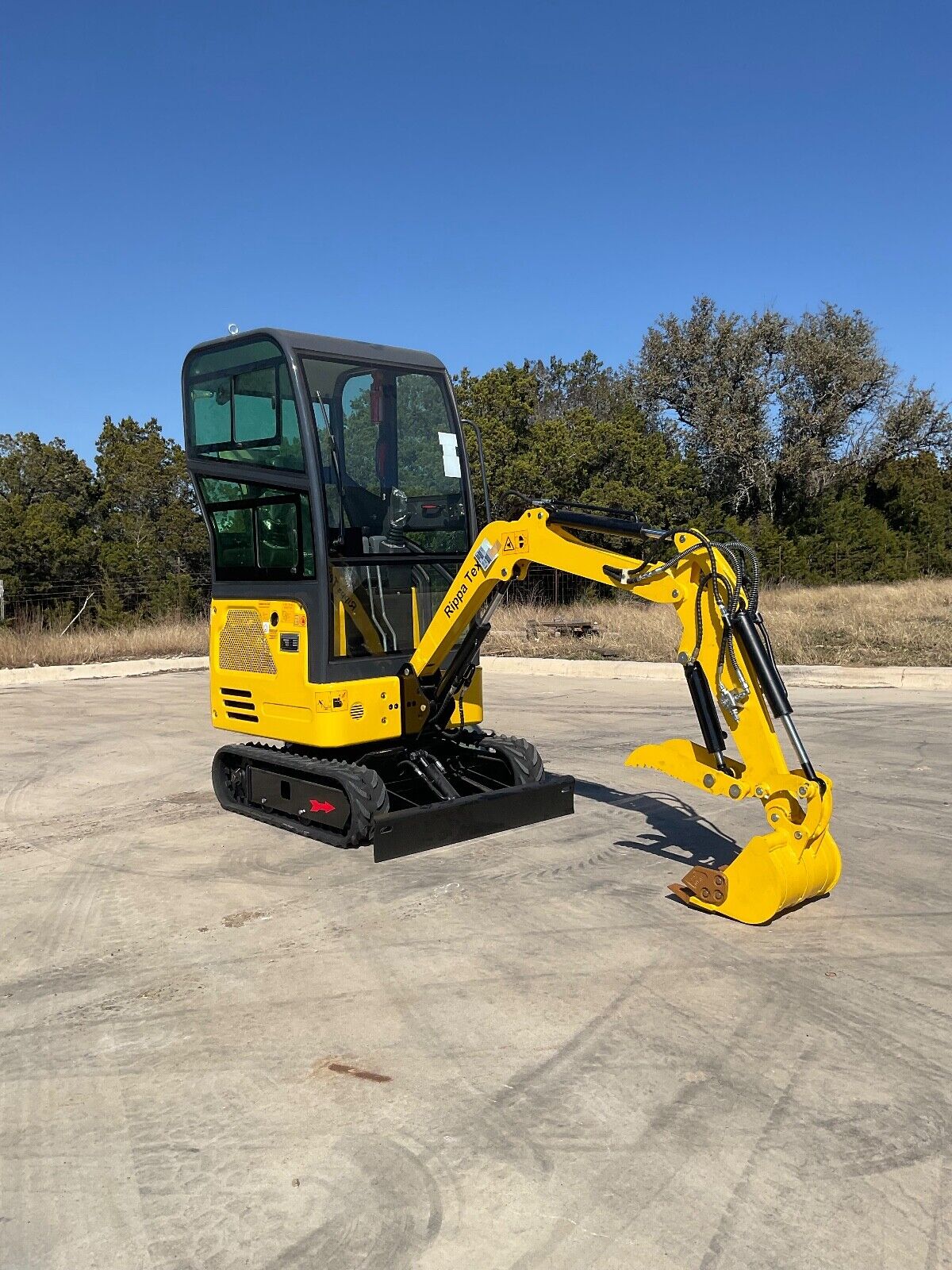 2 Ton New Mini Excavator Digger Tractor, EPA certified USA KUBOTA Diesel Engine